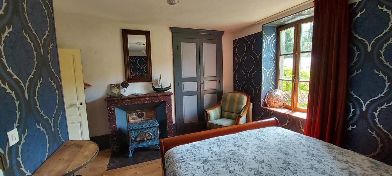 D'hotes A L'etang D'yonne Bed & Breakfast *